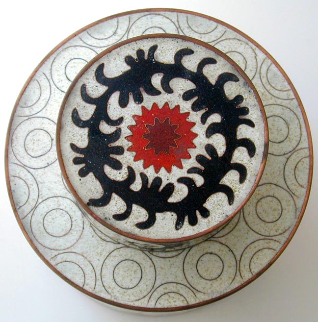 Cloisonné "OUZ"