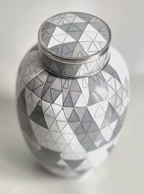 Cloisonné GREY TRIANGLES