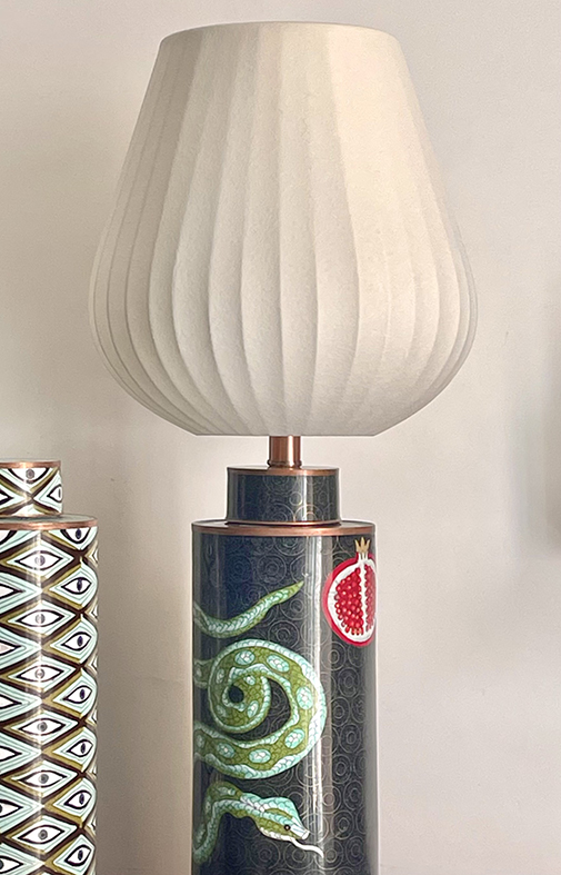 Lampe en cloisonné SERPENT & GRENADE